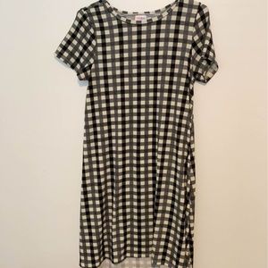 Lularoe Buffalo Plaid Black Cream Carly size S